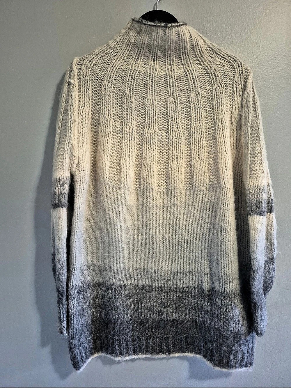 Anthropologie Perri Ombre Stripe Gray acrylic wool blend oversize Sweater Sz xs